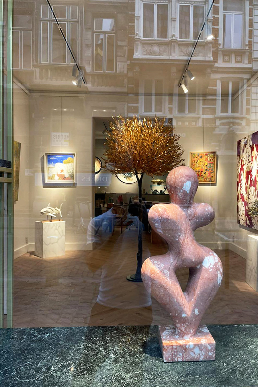 The art gallery’s interior.