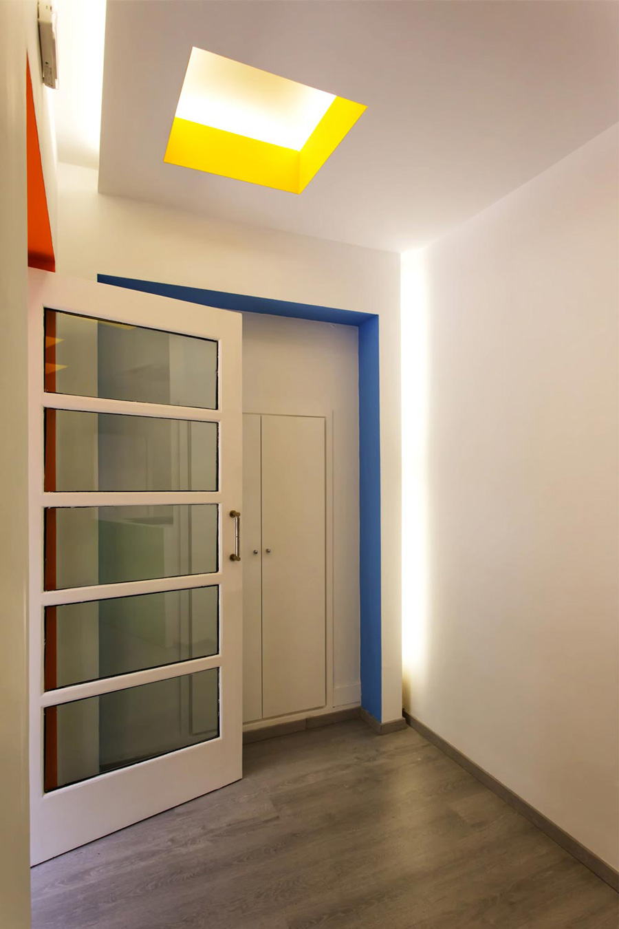 Colors frame architectural elements