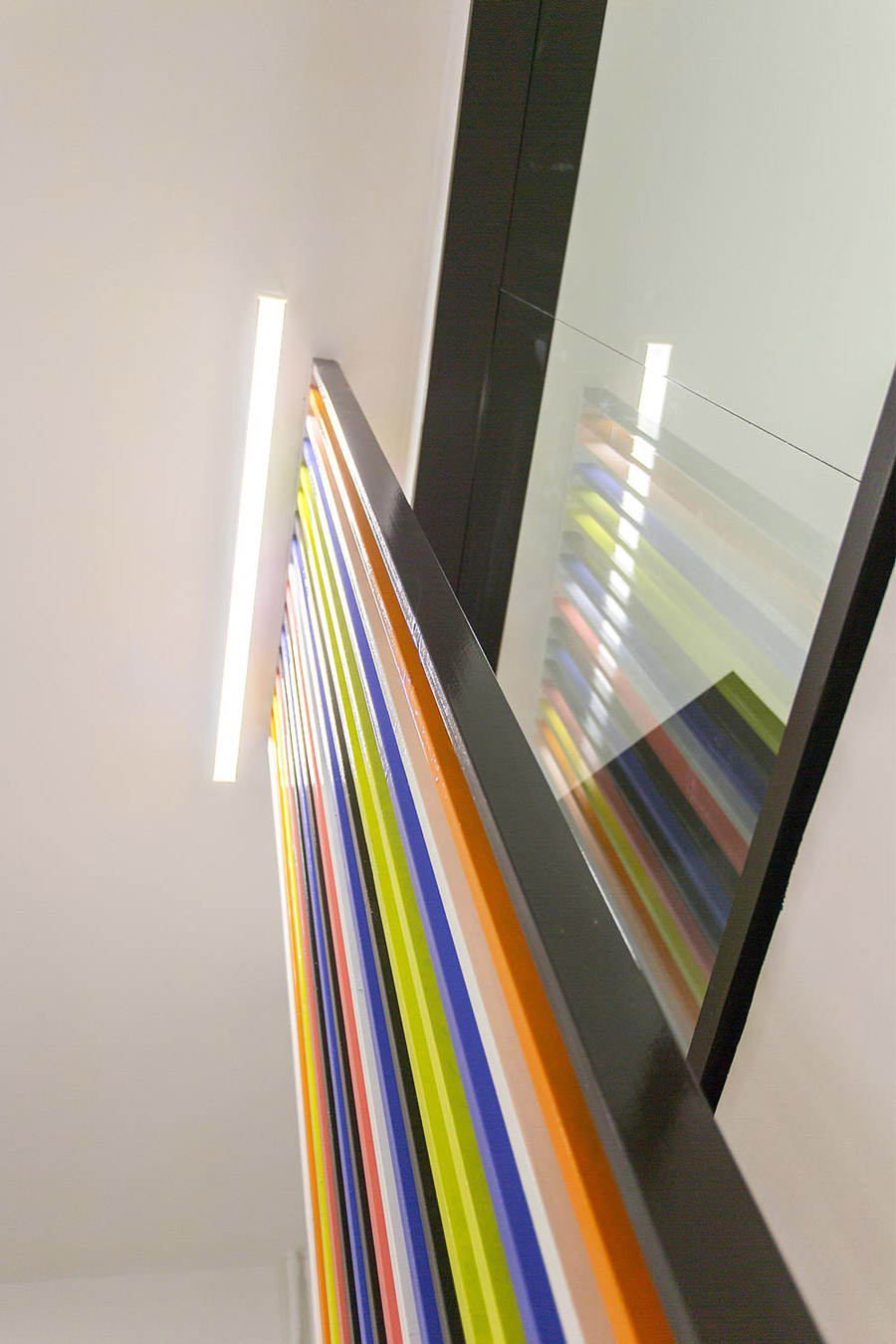 Ceiling led lighting highlight the metal panel