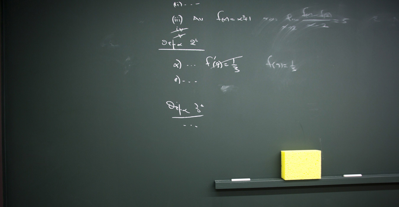 Wall to wall black board